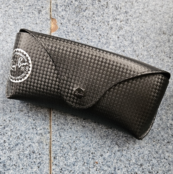 Ray-Ban Case - Picture 1 of 2